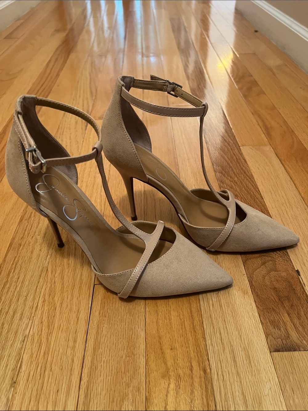 Jessica Simpson Beige T-Strap Pointed Toe Heels - Picture 3 of 5